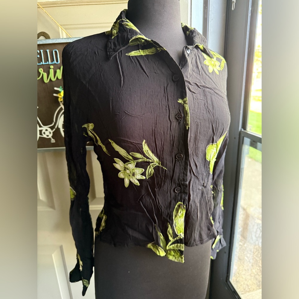 Vintage 90s Magazine sheer cropped floral button down blouse, size large